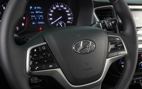 Hyundai Solaris II рестайлинг, 2017 год, 1 074 000 рублей, 14 фотография