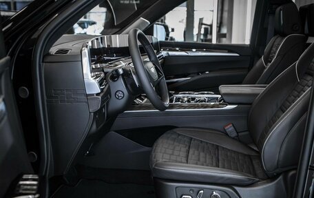 Cadillac Escalade V, 2025 год, 19 000 000 рублей, 13 фотография
