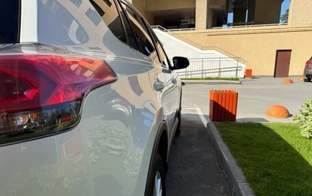 Toyota RAV4, 2017 год, 2 450 000 рублей, 7 фотография
