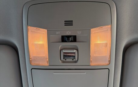 Toyota RAV4, 2017 год, 2 450 000 рублей, 10 фотография