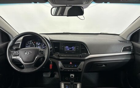 Hyundai Elantra VI рестайлинг, 2018 год, 1 199 000 рублей, 9 фотография