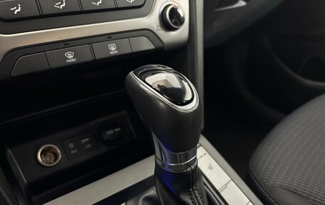 Hyundai Elantra VI рестайлинг, 2018 год, 1 199 000 рублей, 11 фотография
