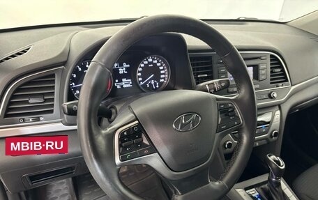 Hyundai Elantra VI рестайлинг, 2018 год, 1 199 000 рублей, 8 фотография