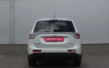Mitsubishi Outlander III рестайлинг 3, 2012 год, 1 275 000 рублей, 4 фотография
