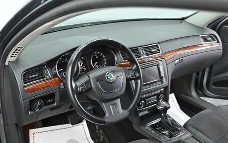 Skoda Superb III рестайлинг, 2012 год, 1 195 000 рублей, 8 фотография