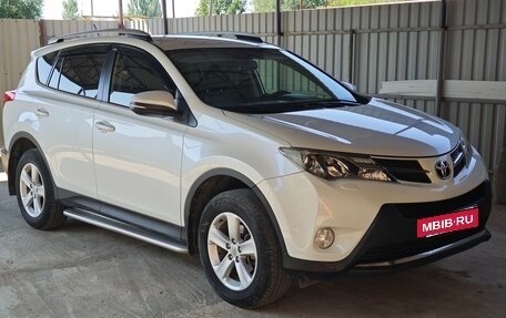 Toyota RAV4, 2014 год, 2 070 000 рублей, 2 фотография