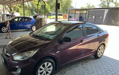 Hyundai Solaris II рестайлинг, 2012 год, 630 000 рублей, 2 фотография