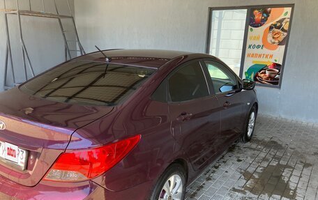 Hyundai Solaris II рестайлинг, 2012 год, 630 000 рублей, 4 фотография