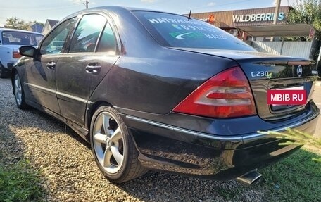 Mercedes-Benz C-Класс, 2004 год, 650 000 рублей, 5 фотография