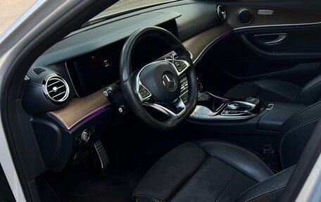 Mercedes-Benz E-Класс, 2016 год, 2 850 000 рублей, 5 фотография