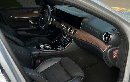 Mercedes-Benz E-Класс, 2016 год, 2 850 000 рублей, 6 фотография
