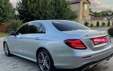 Mercedes-Benz E-Класс, 2016 год, 2 850 000 рублей, 3 фотография