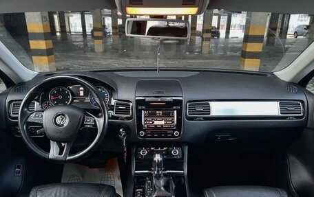 Volkswagen Touareg III, 2012 год, 2 100 000 рублей, 6 фотография