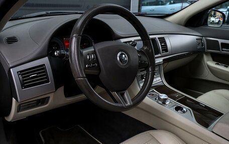 Jaguar XF I рестайлинг, 2010 год, 1 357 000 рублей, 11 фотография