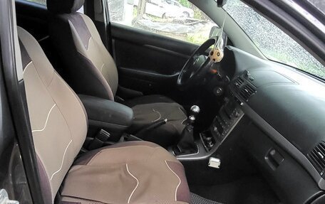 Toyota Avensis III рестайлинг, 2007 год, 800 000 рублей, 3 фотография