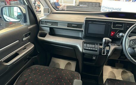 Honda Stepwgn IV, 2017 год, 2 449 000 рублей, 14 фотография
