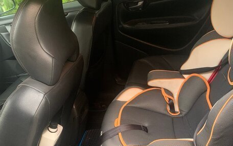 Volvo S60 III, 2003 год, 450 000 рублей, 10 фотография