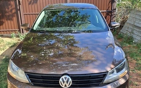 Volkswagen Jetta VI, 2015 год, 1 150 000 рублей, 2 фотография