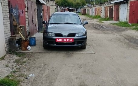 Mitsubishi Carisma I, 2003 год, 330 000 рублей, 2 фотография