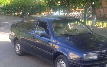 Volkswagen Vento, 1993 год, 165 000 рублей, 2 фотография