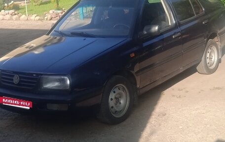 Volkswagen Vento, 1993 год, 165 000 рублей, 3 фотография