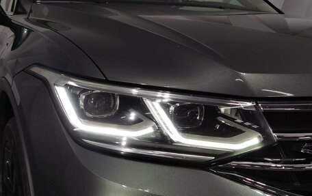 Volkswagen Tiguan II, 2021 год, 3 425 000 рублей, 17 фотография