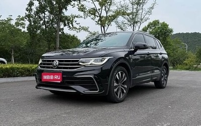 Volkswagen Tiguan II, 2022 год, 2 700 000 рублей, 1 фотография
