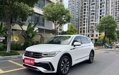 Volkswagen Tiguan II, 2022 год, 2 550 000 рублей, 1 фотография