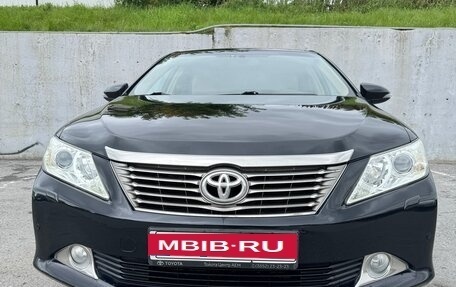 Toyota Camry, 2012 год, 1 850 000 рублей, 2 фотография