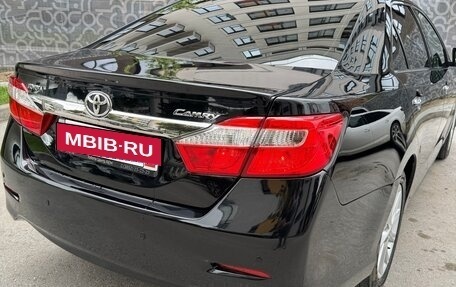 Toyota Camry, 2012 год, 1 850 000 рублей, 6 фотография