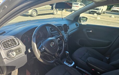 Volkswagen Polo VI (EU Market), 2017 год, 1 030 000 рублей, 6 фотография