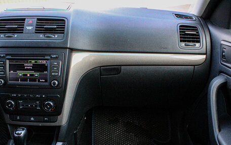 Skoda Yeti I рестайлинг, 2014 год, 1 359 000 рублей, 23 фотография
