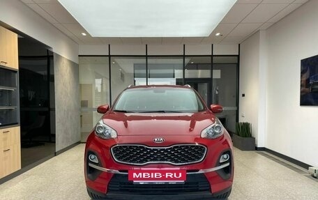 KIA Sportage IV рестайлинг, 2020 год, 2 100 000 рублей, 2 фотография