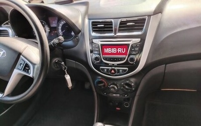 Hyundai Solaris II рестайлинг, 2012 год, 800 000 рублей, 1 фотография