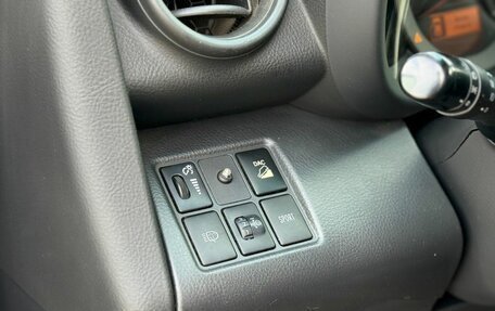 Toyota RAV4, 2011 год, 1 300 000 рублей, 16 фотография