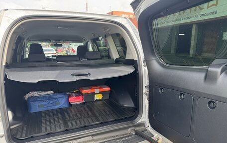 Toyota Land Cruiser Prado 150 рестайлинг 2, 2016 год, 4 100 000 рублей, 6 фотография