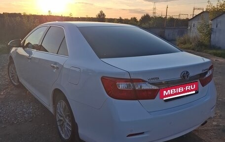 Toyota Camry, 2014 год, 1 930 000 рублей, 4 фотография