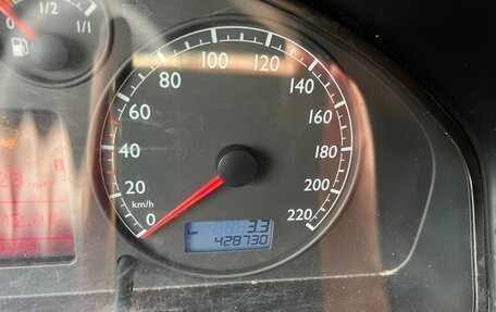 Volkswagen Multivan T5, 2004 год, 1 335 000 рублей, 17 фотография