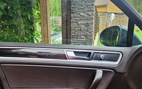 Volkswagen Touareg III, 2017 год, 3 600 000 рублей, 6 фотография