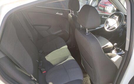 Hyundai Solaris II рестайлинг, 2011 год, 599 000 рублей, 8 фотография