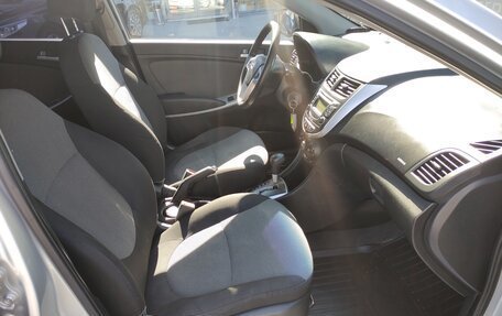 Hyundai Solaris II рестайлинг, 2012 год, 670 000 рублей, 7 фотография
