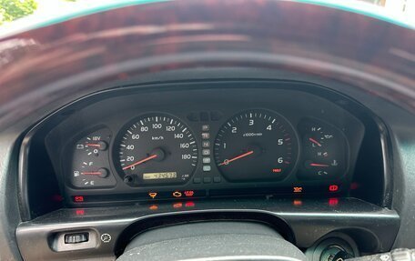 Toyota Land Cruiser 100 рестайлинг 2, 2000 год, 1 500 000 рублей, 3 фотография