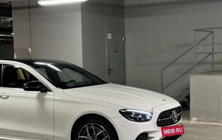 Mercedes-Benz E-Класс, 2021 год, 4 400 000 рублей, 3 фотография