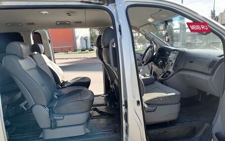 Hyundai Grand Starex Grand Starex I рестайлинг 2, 2010 год, 1 245 000 рублей, 7 фотография