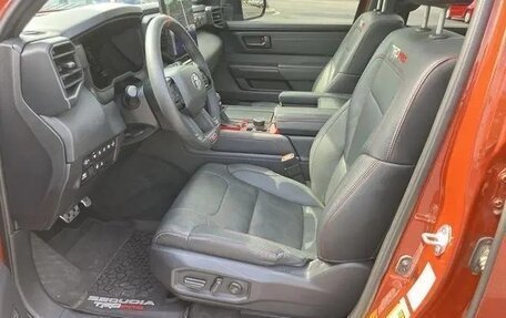 Toyota Sequoia, 2024 год, 12 600 000 рублей, 15 фотография