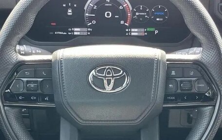 Toyota Sequoia, 2024 год, 12 600 000 рублей, 21 фотография