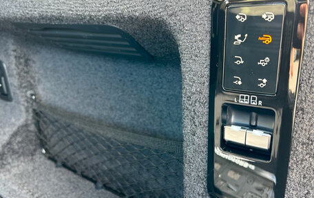 Land Rover Range Rover IV рестайлинг, 2025 год, 18 000 000 рублей, 15 фотография