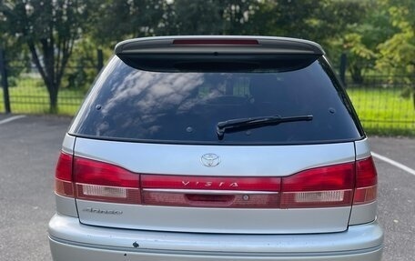 Toyota Vista V30, 2002 год, 650 000 рублей, 4 фотография