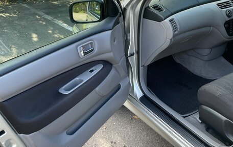 Toyota Vista V30, 2002 год, 650 000 рублей, 17 фотография