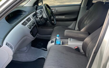 Toyota Vista V30, 2002 год, 650 000 рублей, 18 фотография
